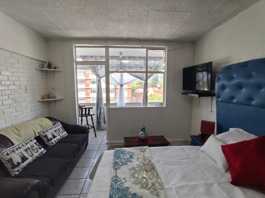 To Let 1 Bedroom Property for Rent in Humewood Eastern Cape
